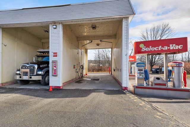 329 Daniel Webster Highway, Meredith, NH 03253