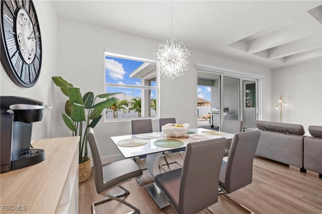 2016 NW 1st AVE, Cape Coral, FL 33993