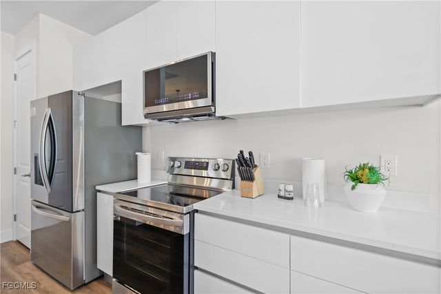 2016 NW 1st AVE, Cape Coral, FL 33993