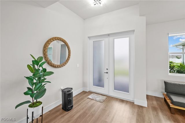 2016 NW 1st AVE, Cape Coral, FL 33993