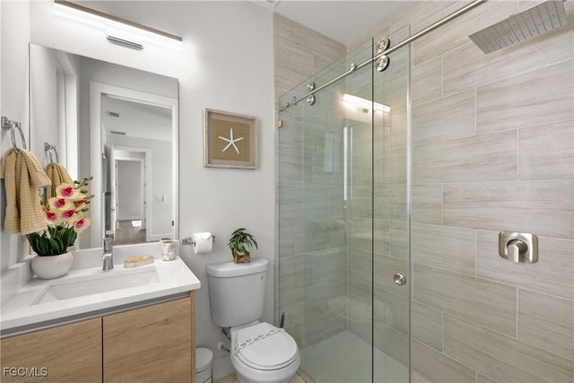 2016 NW 1st AVE, Cape Coral, FL 33993