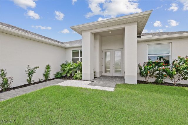 2016 NW 1st AVE, Cape Coral, FL 33993