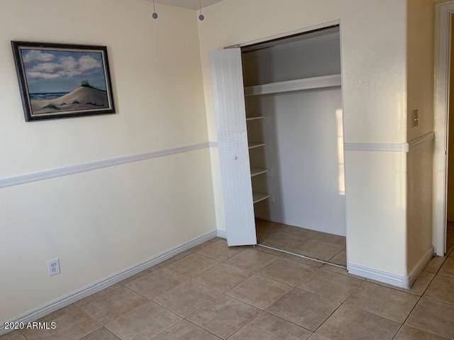 8214 W SELLS Drive, Phoenix, AZ 85033