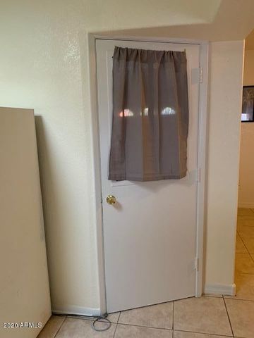 8214 W SELLS Drive, Phoenix, AZ 85033