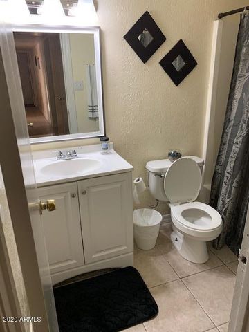 8214 W SELLS Drive, Phoenix, AZ 85033