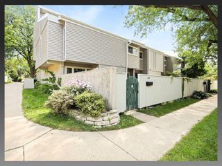 424 East Bluff, Madison, WI 53704