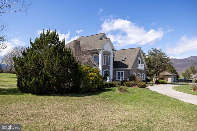 485 BEALL AVE, Luray, VA 22835