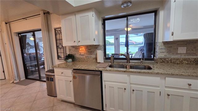 420 NE 9th ST, Cape Coral, FL 33909
