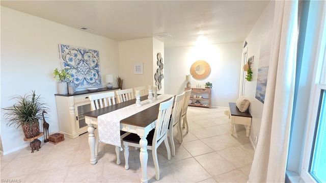 420 NE 9th ST, Cape Coral, FL 33909