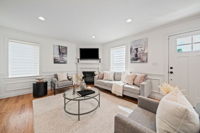 61 Gale Street 1, Waltham, MA 02453