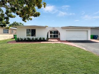 9574 NW 19th Pl, Sunrise, FL 33322