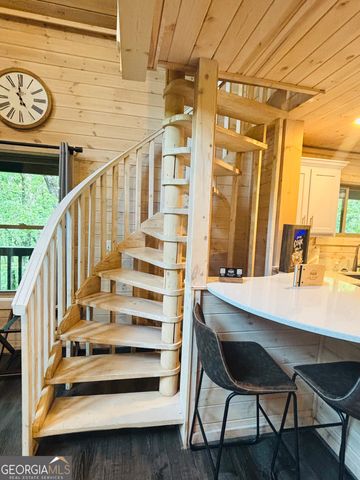 185 Walnut Ridge Drive, Cleveland, GA 30528