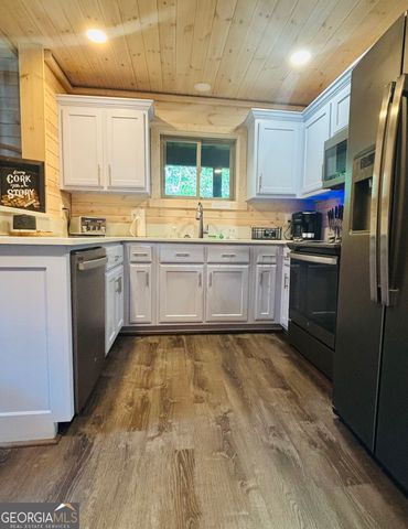 185 Walnut Ridge Drive, Cleveland, GA 30528