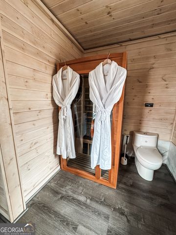 185 Walnut Ridge Drive, Cleveland, GA 30528