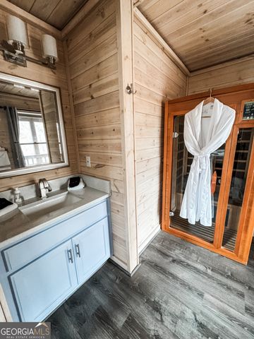 185 Walnut Ridge Drive, Cleveland, GA 30528