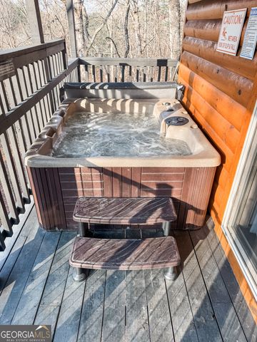 185 Walnut Ridge Drive, Cleveland, GA 30528