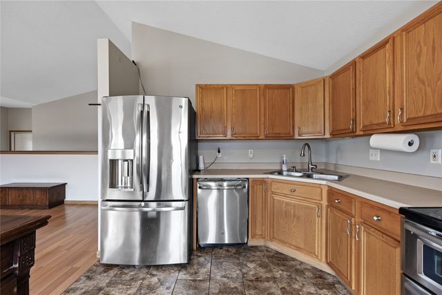 2584 Pleasantview Drive, Marion, IA 52302