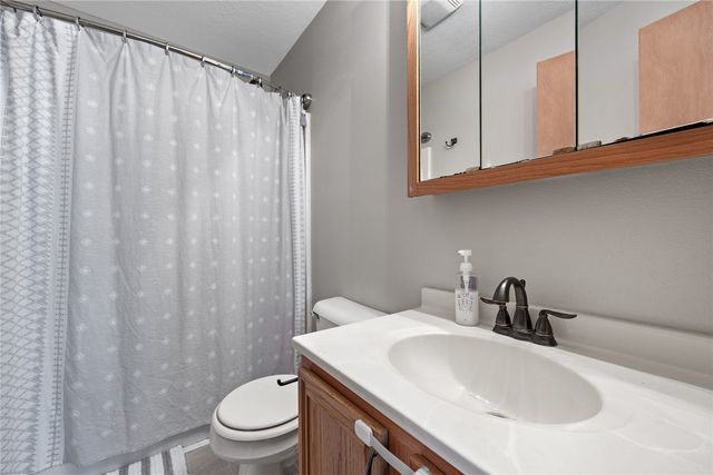 2584 Pleasantview Drive, Marion, IA 52302