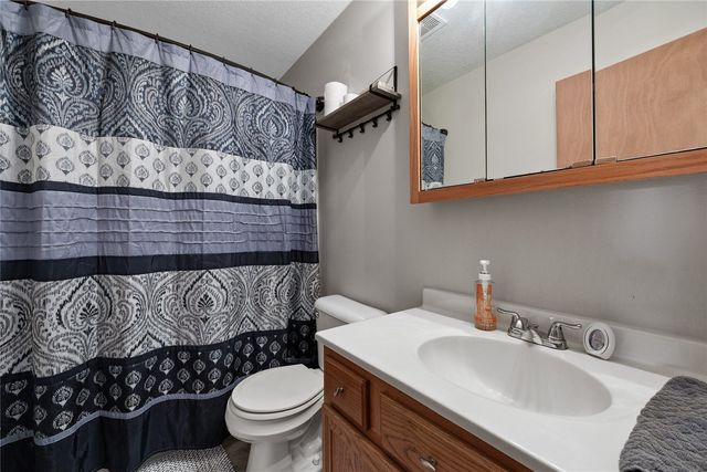 2584 Pleasantview Drive, Marion, IA 52302