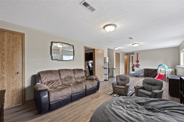 2584 Pleasantview Drive, Marion, IA 52302