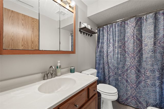 2584 Pleasantview Drive, Marion, IA 52302