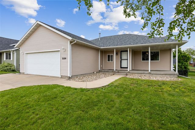 2584 Pleasantview Drive, Marion, IA 52302