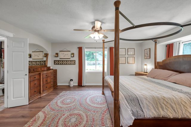 811 County Road 2267, Cleveland, TX 77327