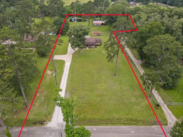 811 County Road 2267, Cleveland, TX 77327