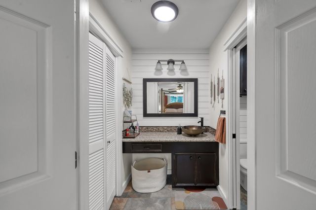811 County Road 2267, Cleveland, TX 77327