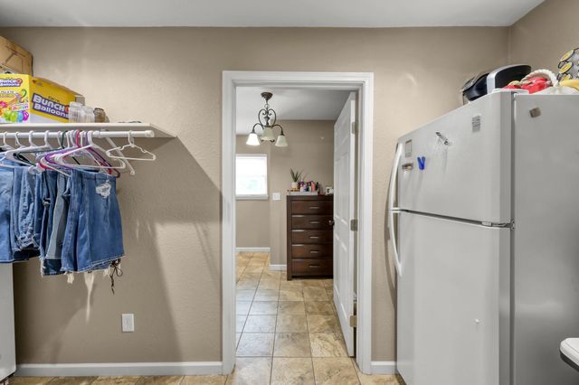 811 County Road 2267, Cleveland, TX 77327
