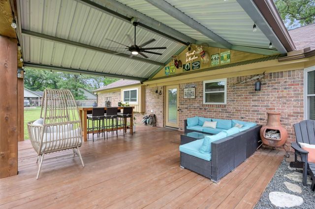 811 County Road 2267, Cleveland, TX 77327