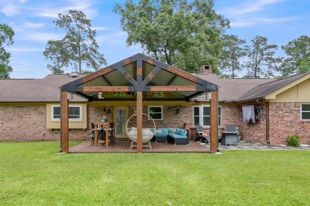 811 County Road 2267, Cleveland, TX 77327
