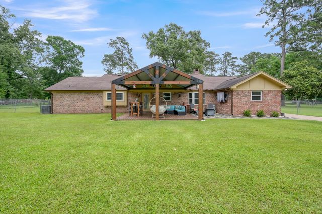 811 County Road 2267, Cleveland, TX 77327