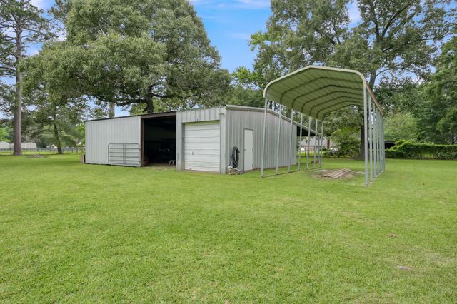811 County Road 2267, Cleveland, TX 77327