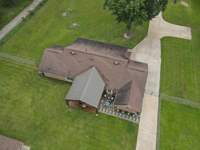 811 County Road 2267, Cleveland, TX 77327