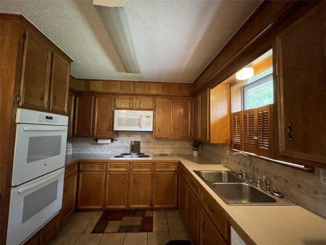 11700 Fm 642, Purdon, TX 76679