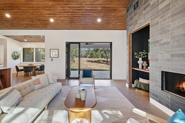 47 War Bonnet, Wimberley, TX 78676