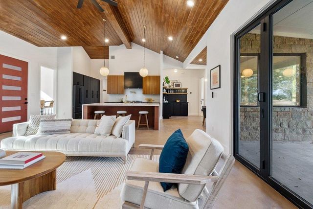 47 War Bonnet, Wimberley, TX 78676