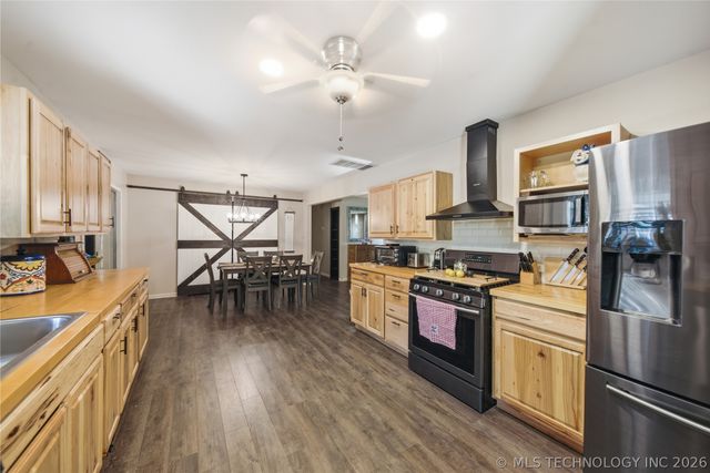 411 N Forest Street, Jenks, OK 74037