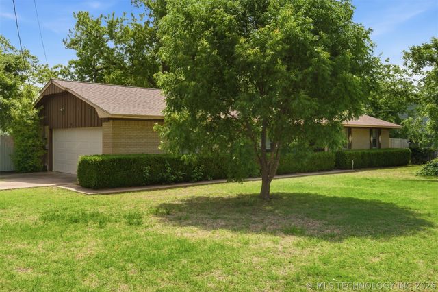 411 N Forest Street, Jenks, OK 74037