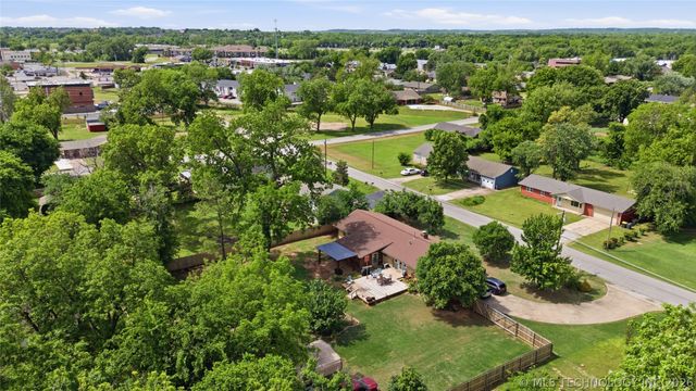 411 N Forest Street, Jenks, OK 74037