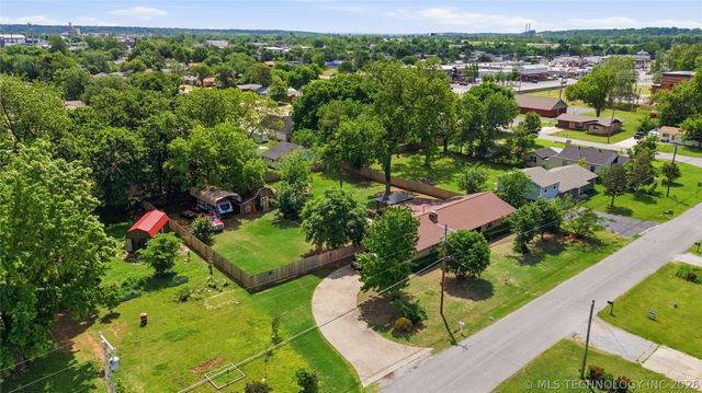 411 N Forest Street, Jenks, OK 74037