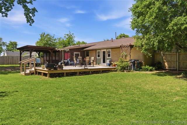 411 N Forest Street, Jenks, OK 74037