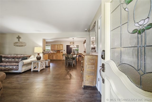 411 N Forest Street, Jenks, OK 74037