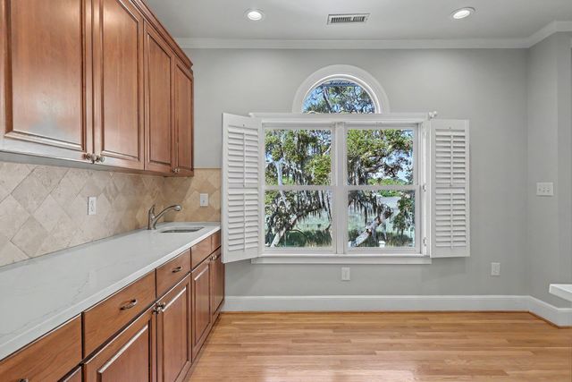657 N Stiles Drive, Charleston, SC 29412