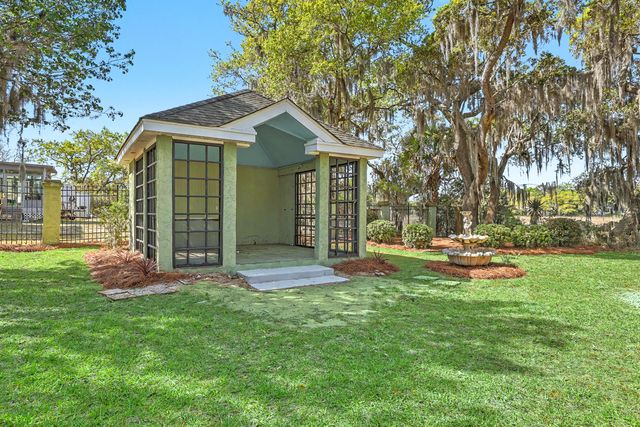 657 N Stiles Drive, Charleston, SC 29412