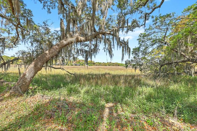 657 N Stiles Drive, Charleston, SC 29412