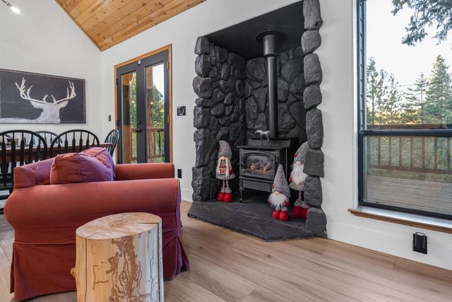 2729 Mokelumne Rd, Arnold, CA 95223