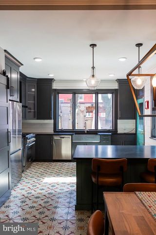 604 W CHESTNUT ST, Lancaster, PA 17603