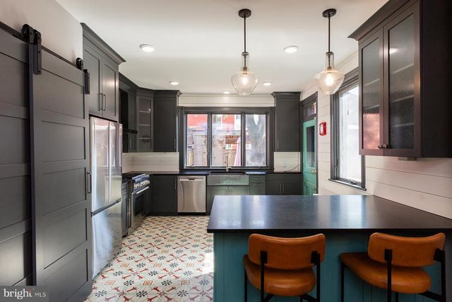 604 W CHESTNUT ST, Lancaster, PA 17603